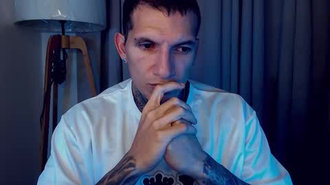 Snapshot of sebastian_muss chatting on 10.25.25 Sebastian online show from 10.25.25