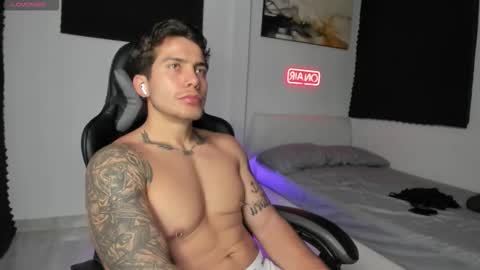 Lucian Sinclair online show from 11.08.25