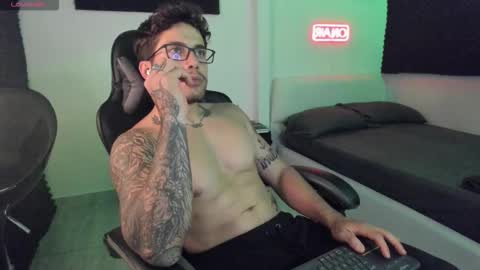 Lucian Sinclair online show from 11.26.25