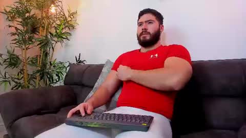 Snapshot of sebastianvilla__ chatting on 07.09.26 Instagram jeanpaulfit online show from 07.09.26