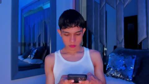 Snapshot of sebax_00 chatting on 06.06.26 Sebastian online show from 06.06.26
