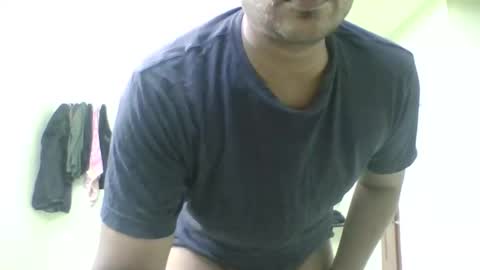 Snapshot of secret_edges chatting on 11.20.25 secret_edges online show from 11.20.25