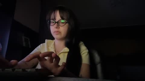 Snapshot of secret_vanilla_ chatting on 06.18.26 secret_vanilla_ online show from 06.18.26