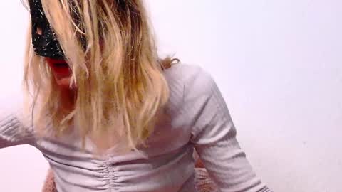 Anni online show from 12.13.24