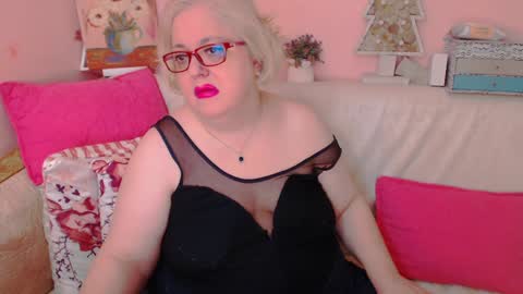 Snapshot of secretloverbbw chatting on 12.10.24 Alice online show from 12.10.24