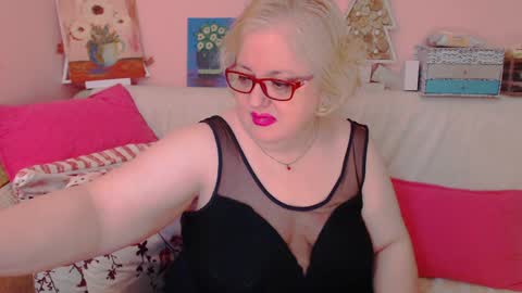 Snapshot of secretloverbbw chatting on 12.11.24 Alice online show from 12.11.24