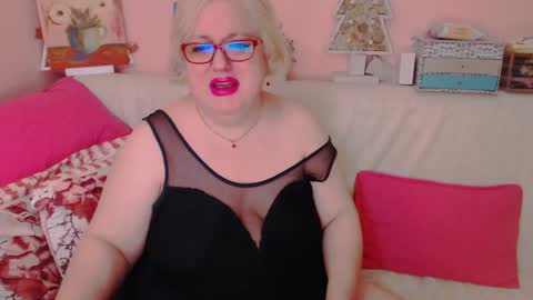 Snapshot of secretloverbbw chatting on 12.12.24 Alice online show from 12.12.24