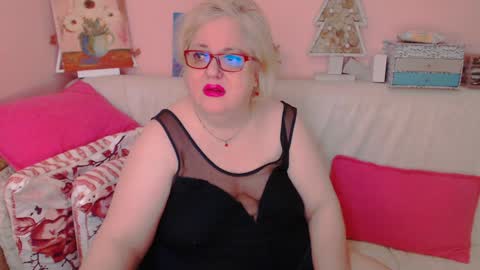 Snapshot of secretloverbbw chatting on 01.15.25 Alice online show from 01.15.25