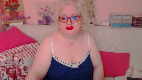 Snapshot of secretloverbbw chatting on 09.15.25 Alice online show from 09.15.25