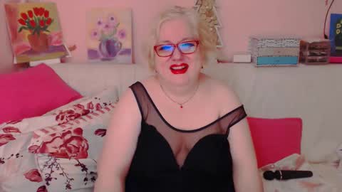 Snapshot of secretloverbbw chatting on 09.18.25 Alice online show from 09.18.25