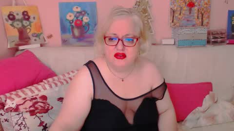 Snapshot of secretloverbbw chatting on 10.29.25 Alice online show from 10.29.25