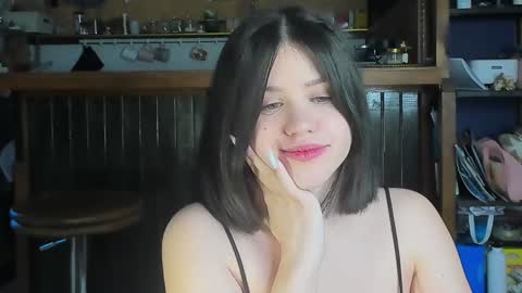 Snapshot of secretqueen_x chatting on 02.06.25 Anna online show from 02.06.25