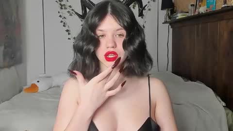 Snapshot of secretqueen_x chatting on 02.18.25 Anna online show from 02.18.25