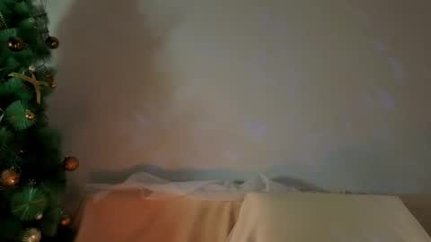 Snapshot of seductive_flower chatting on 12.04.25 Mali online show from 12.04.25