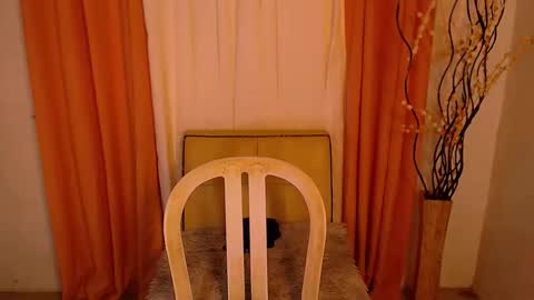 Snapshot of seductive_nicki chatting on 10.20.25 seductive_nicki online show from 10.20.25