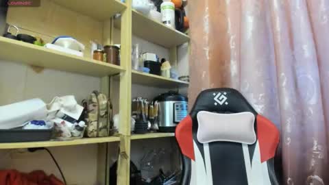 seductive_she_wolf online show from 03.19.26