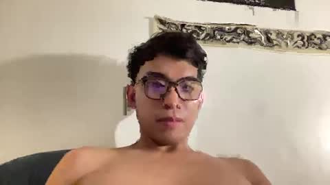 Snapshot of seductive_william chatting on 02.20.25 William online show from 02.20.25