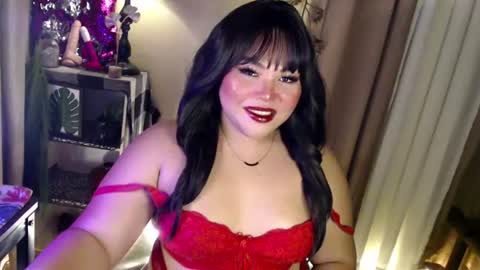 Snapshot of seductivecurvesxxx chatting on 06.15.26 Its me Jazzi online show from 06.15.26
