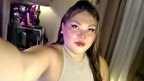 Snapshot of seductivecurvesxxx chatting on 06.19.26 Its me Jazzi online show from 06.19.26