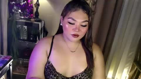 Snapshot of seductivecurvesxxx chatting on 06.24.26 Its me Jazzi online show from 06.24.26