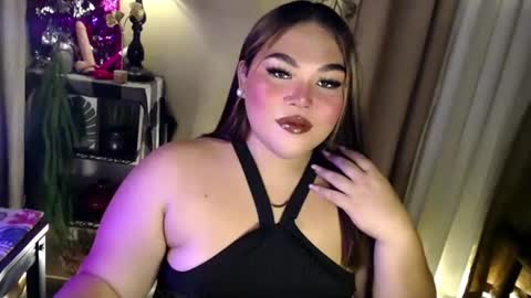 Snapshot of seductivecurvesxxx chatting on 06.28.26 Its me Jazzi online show from 06.28.26