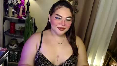 Snapshot of seductivecurvesxxx chatting on 07.07.26 Its me Jazzi online show from 07.07.26
