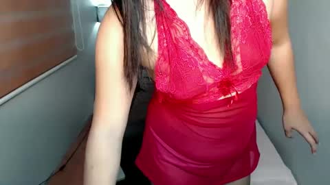 Snapshot of seductivelaryn chatting on 12.30.24 seductivelaryn online show from 12.30.24