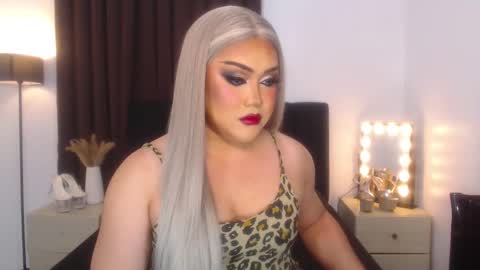 Snapshot of seductivelolalola chatting on 02.16.25 Natalie Mefford online show from 02.16.25