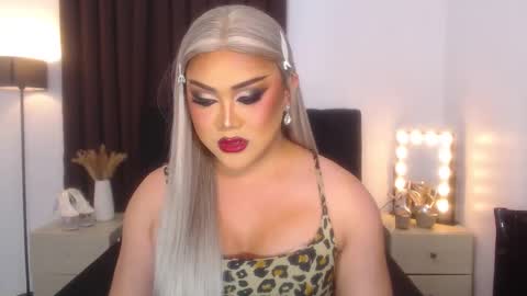 Snapshot of seductivelolalola chatting on 02.16.25 Natalie Mefford online show from 02.16.25