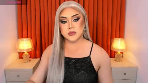 Snapshot of seductivelolalola chatting on 02.25.25 Natalie Mefford online show from 02.25.25