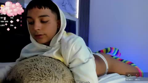 Snapshot of seductivo_jr chatting on 09.28.25 seductivo online show from 09.28.25