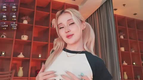 Snapshot of seduza_hyun chatting on 05.07.26 Chia online show from 05.07.26