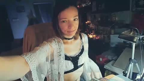 Lisa online show from 12.17.24