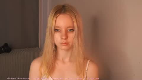 Snapshot of seebunny chatting on 07.11.26 See Its honey bunny im Lana online show from 07.11.26