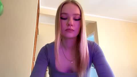 Snapshot of seemabensch chatting on 03.02.26 Kristie online show from 03.02.26