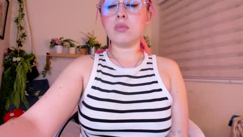 Yeyis  online show from 04.14.26