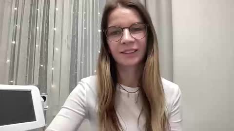 selamiyaa online show from 04.08.26