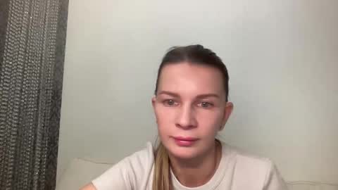 selamiyaa online show from 04.18.26