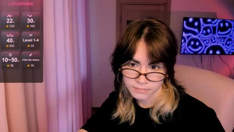 Snapshot of selectrra chatting on 01.23.25 selectrra online show from 01.23.25