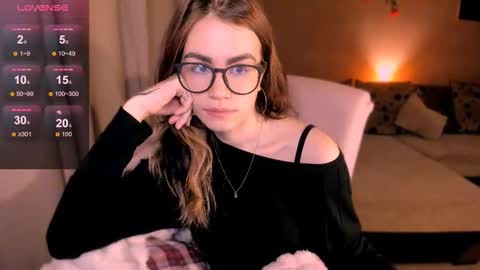 Snapshot of selectrra chatting on 09.27.25 selectrra online show from 09.27.25