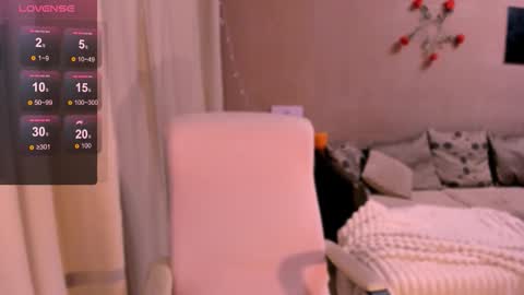 Snapshot of selectrra chatting on 10.25.25 selectrra online show from 10.25.25