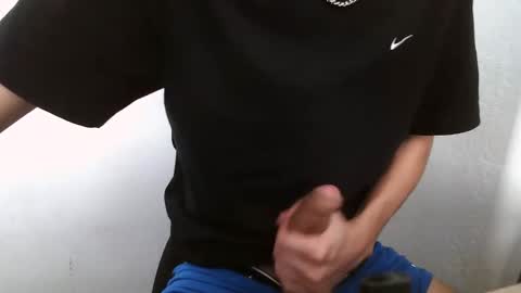 Snapshot of selectz5 chatting on 12.18.25 Selectz online show from 12.18.25