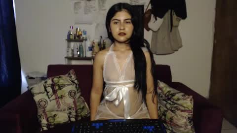 Snapshot of seleena_01 chatting on 02.25.25 seleena_01 online show from 02.25.25