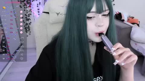 Selena  online show from 09.24.25