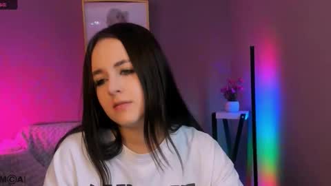 Snapshot of selena_addison chatting on 11.25.25 selena addison online show from 11.25.25