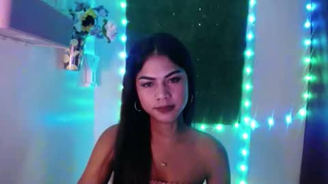 selena_fox2000 online show from 04.18.26