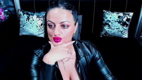 Selene online show from 12.23.24