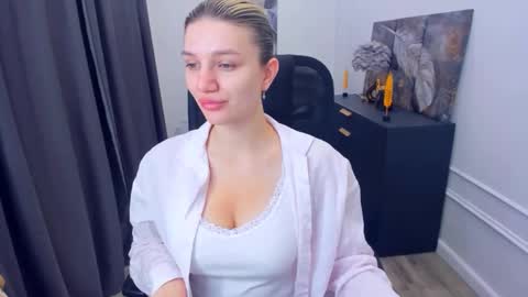 selenaemoore online show from 05.23.26