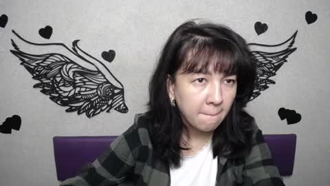 Snapshot of selenafly chatting on 09.16.25 SelenaFly online show from 09.16.25