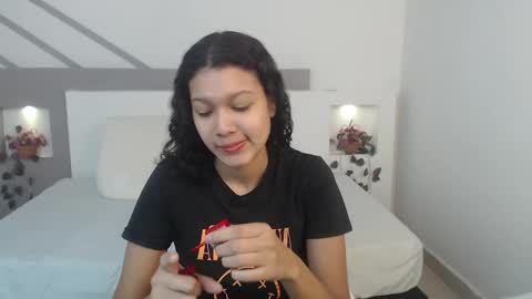 selenafox6 online show from 02.19.25